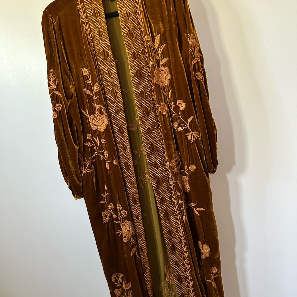 Johnny Was rich velvet coat. Size M. Worn once $300 paid $450.